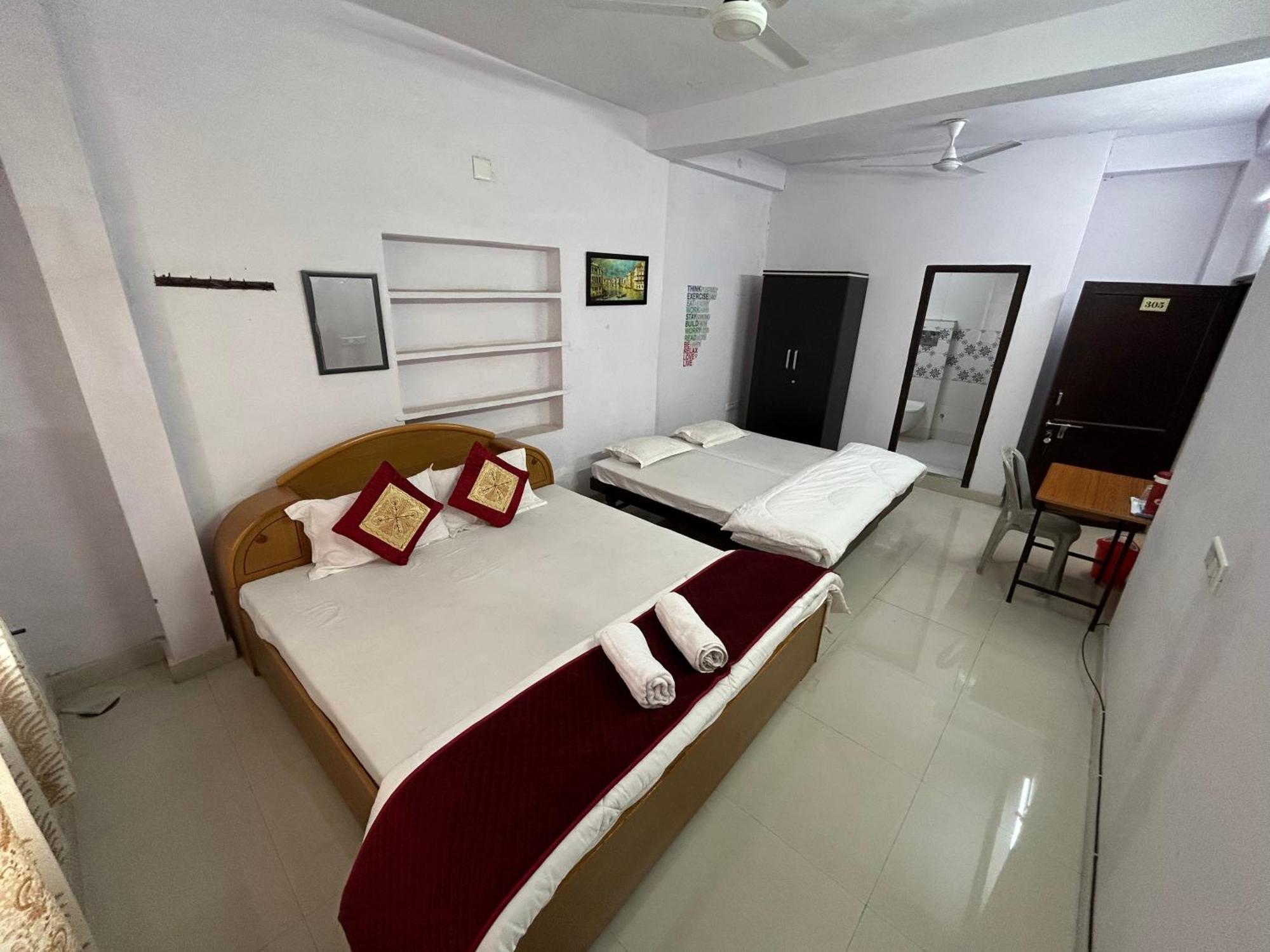 Ashish Guest House, Goverdhan Vilas 烏代浦 外观 照片